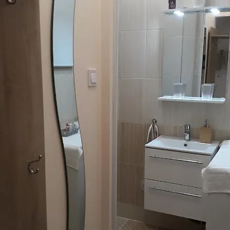 Világos, kellemes lakás, jó közlekedéssel Budapest Extérieur photo