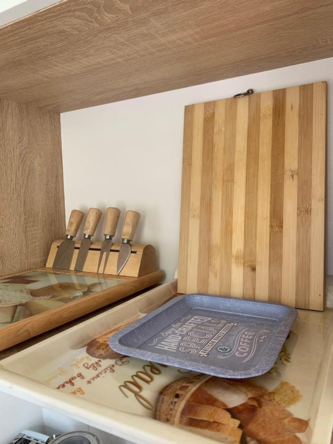Világos, Kellemes Lakás, Jó Közlekedéssel Apartamento