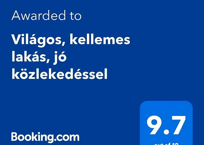Világos, kellemes lakás, jó közlekedéssel